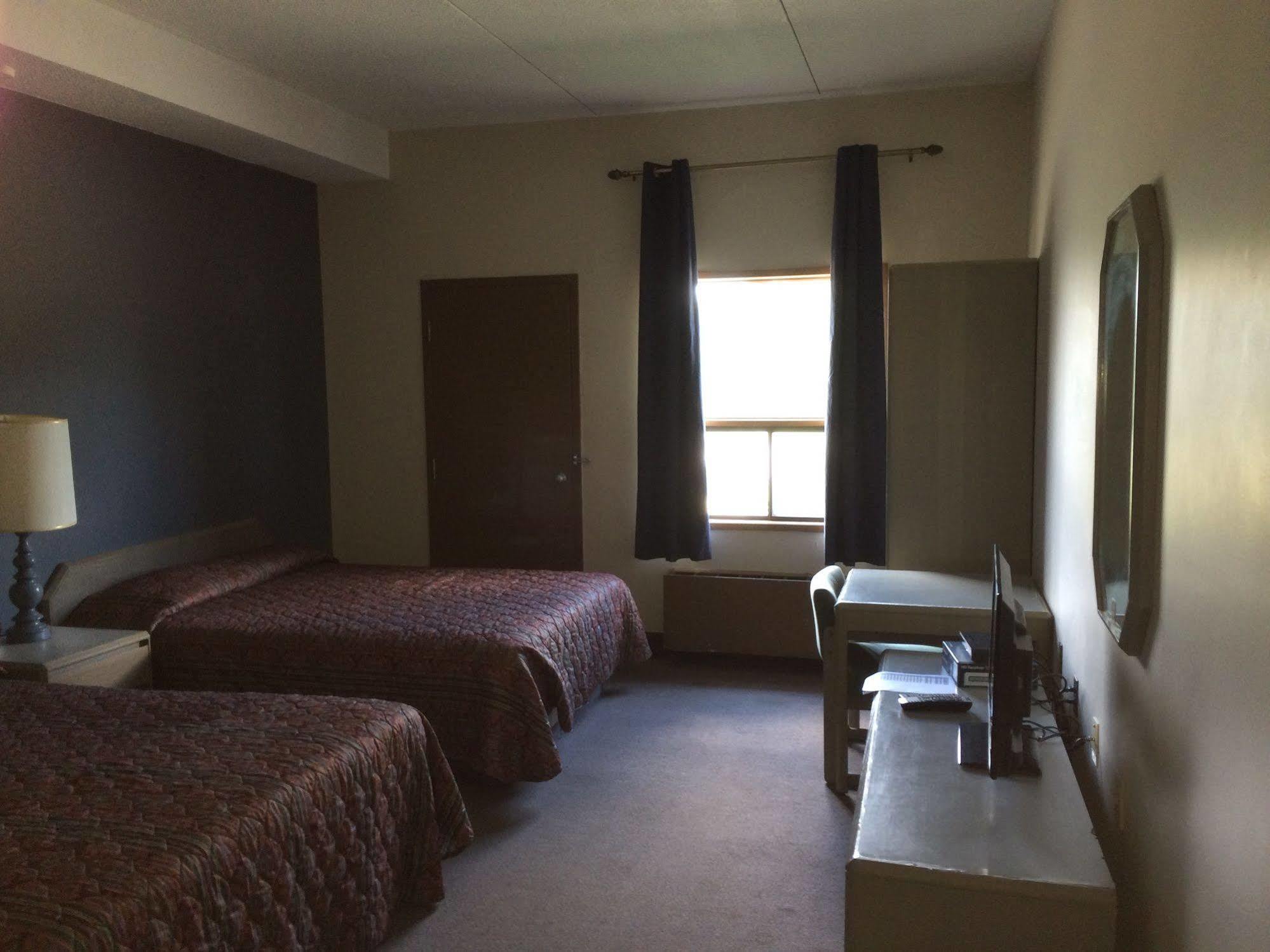 Pickle Lake Hotel Экстерьер фото